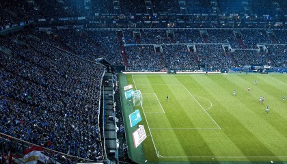 开yun体育-“德甲最后几轮逐渐升温，夺冠仍悬未决”，德甲收官